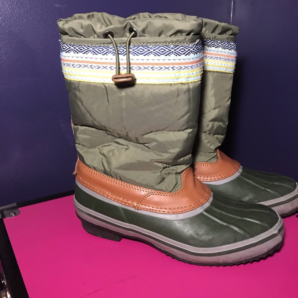 Duck boots